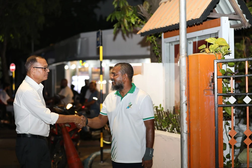 photo for ރ.ކިނޮޅަހު ކައުންސިލުން ބޭވެވި ބައްދަލުވުން ޝަރަފުވެރިކޮށްދެއްވީ ވަޒީރު އާދަމް ޝަރީފު ޢުމަރު